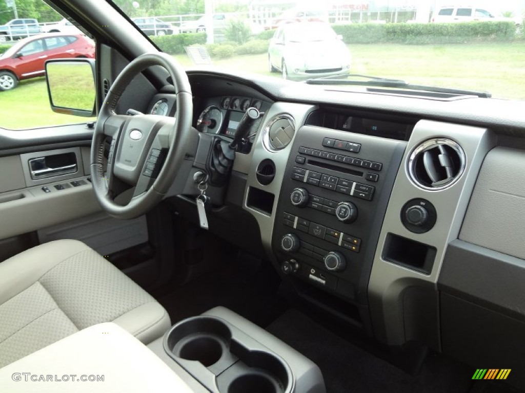 2010 F150 XLT SuperCab - Dark Blue Pearl Metallic / Medium Stone photo #11