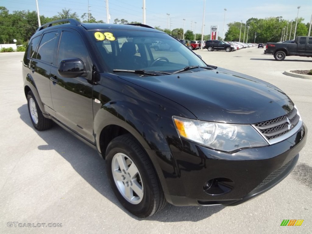 2008 Mitsubishi Outlander ES Exterior Photos