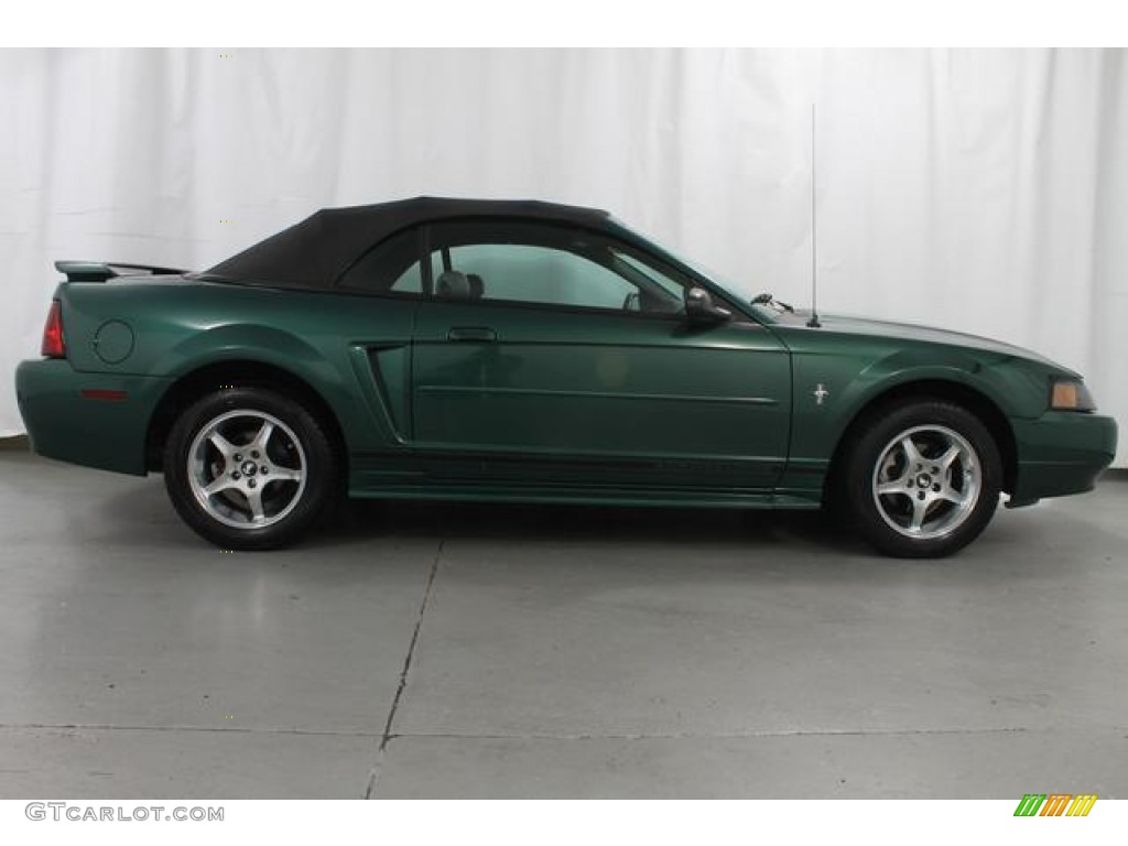 2001 Mustang V6 Convertible - Tropic Green metallic / Medium Graphite photo #5