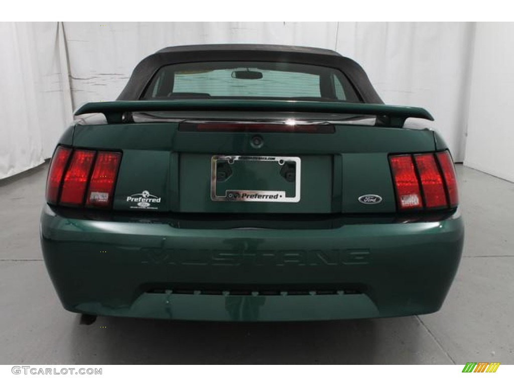 2001 Mustang V6 Convertible - Tropic Green metallic / Medium Graphite photo #8