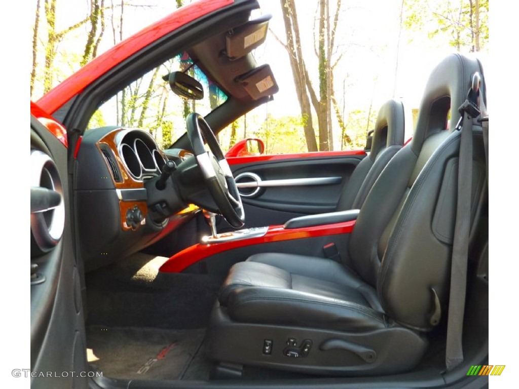 Ebony Interior 2004 Chevrolet SSR Standard SSR Model Photo #63835131