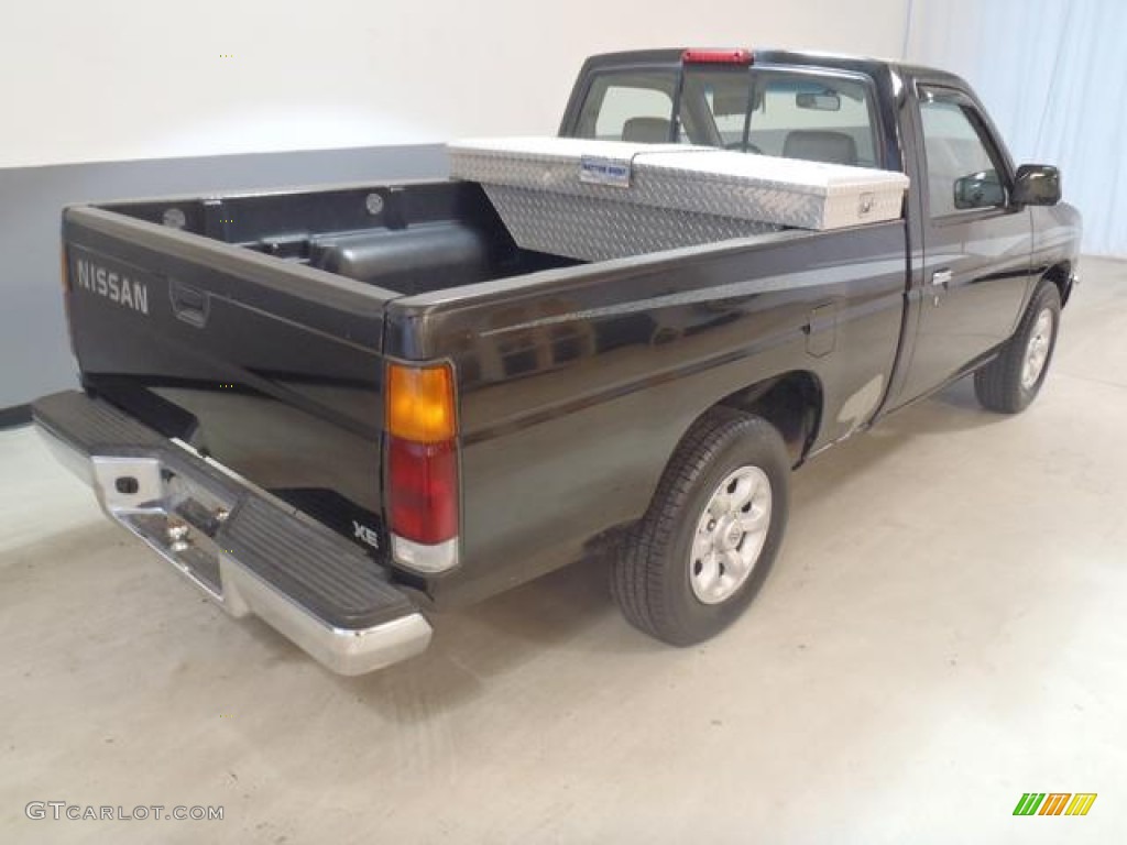 1996 Hardbody Truck XE Regular Cab - Super Black / Dark Gray photo #4