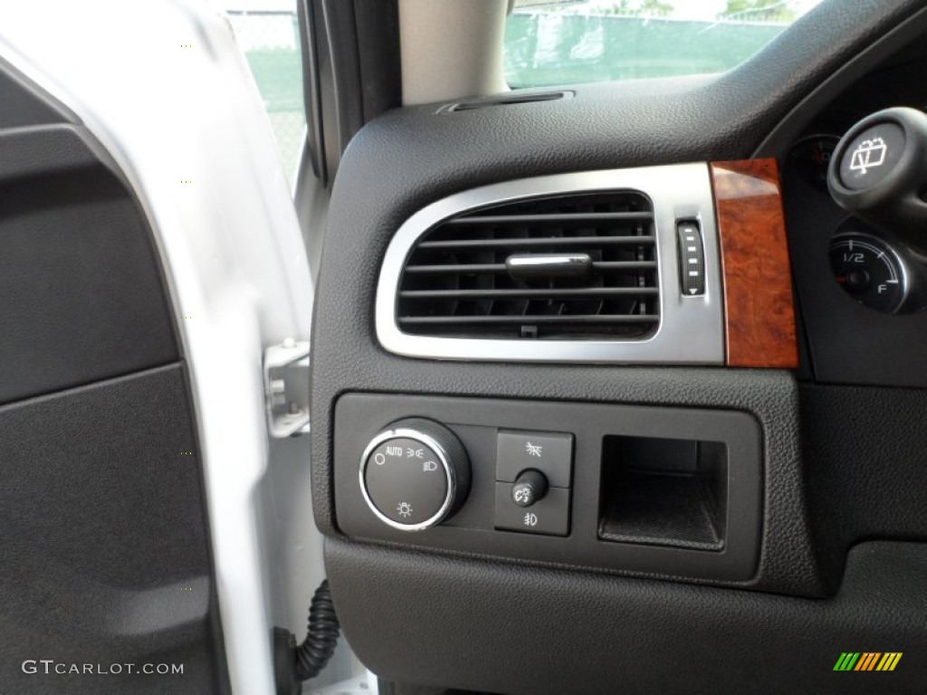 2007 Tahoe LT - Summit White / Ebony photo #43