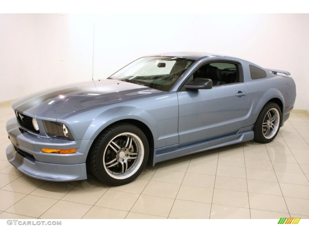 2005 Mustang V6 Premium Coupe - Windveil Blue Metallic / Dark Charcoal photo #3