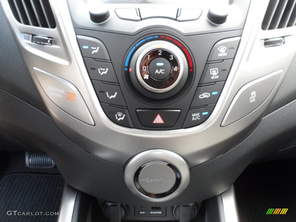 2012 Hyundai Veloster Standard Veloster Model Controls Photo #63838893
