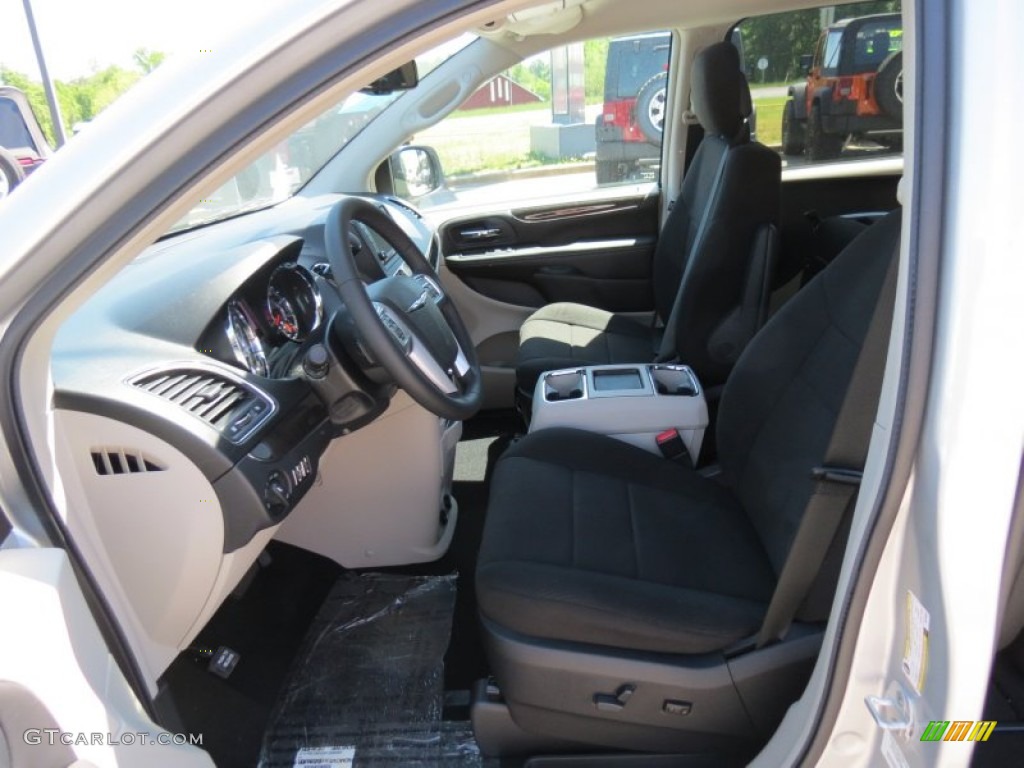 2012 Town & Country Touring - Bright Silver Metallic / Black/Light Graystone photo #10