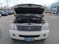 Ceramic White Pearl - Mountaineer V8 Premier AWD Photo No. 3