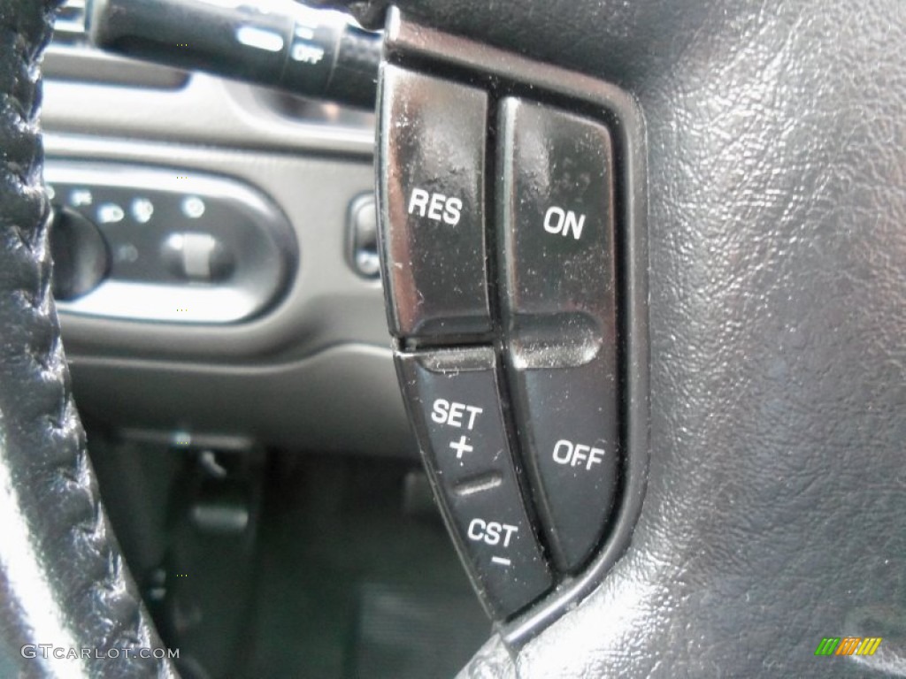 2004 Mountaineer V8 Premier AWD - Ceramic White Pearl / Midnight Grey photo #11
