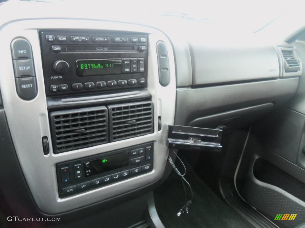 2004 Mountaineer V8 Premier AWD - Ceramic White Pearl / Midnight Grey photo #18