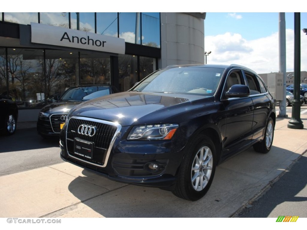 2009 Q5 3.2 Premium quattro - Deep Sea Blue Pearl Effect / Light Gray photo #1