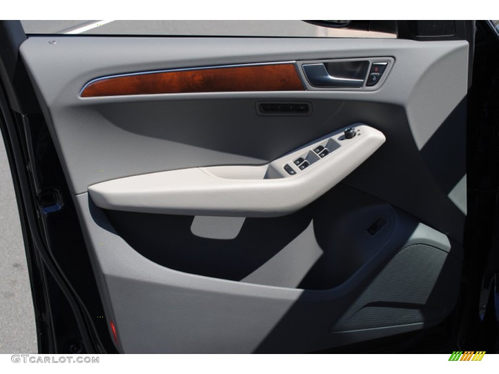 2009 Q5 3.2 Premium quattro - Deep Sea Blue Pearl Effect / Light Gray photo #11