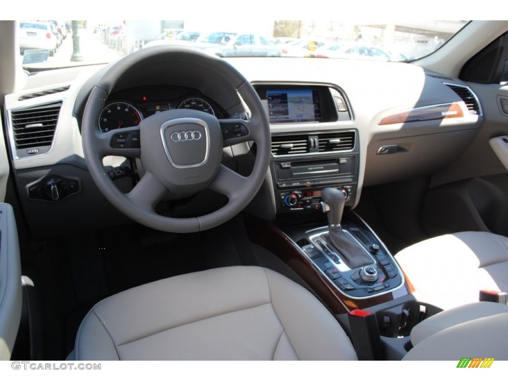 2009 Q5 3.2 Premium quattro - Deep Sea Blue Pearl Effect / Light Gray photo #15