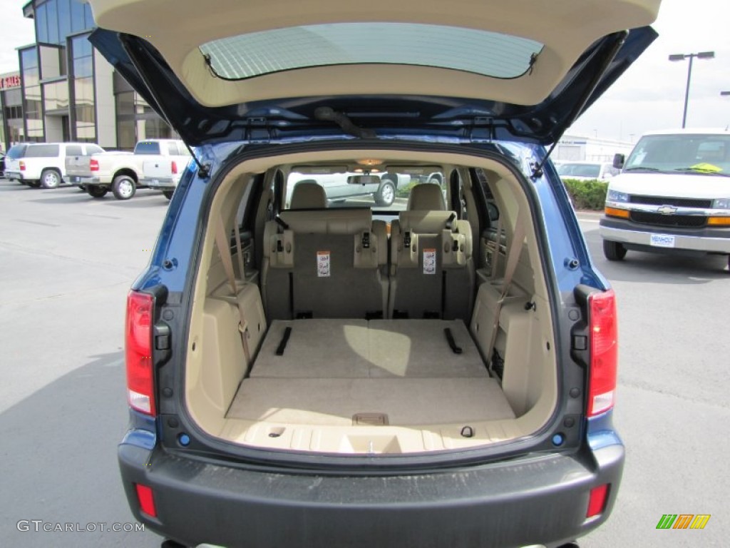 2008 Suzuki XL7 Luxury AWD Trunk Photos