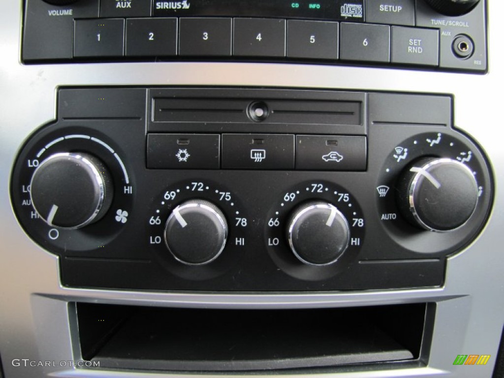 2010 Dodge Charger SXT AWD Controls Photo #63845202