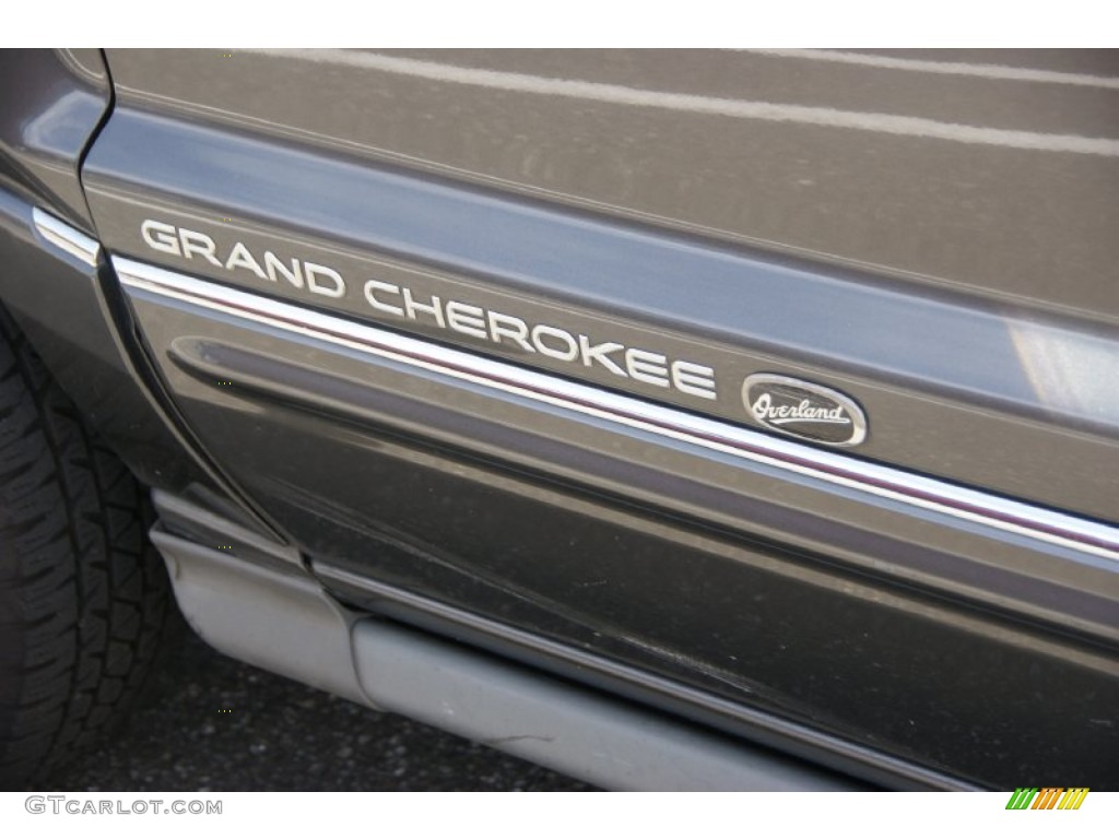 2004 Grand Cherokee Overland 4x4 - Graphite Metallic / Dark Slate Gray photo #8