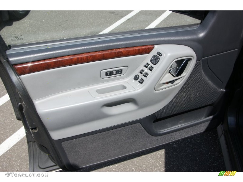 2004 Grand Cherokee Overland 4x4 - Graphite Metallic / Dark Slate Gray photo #11