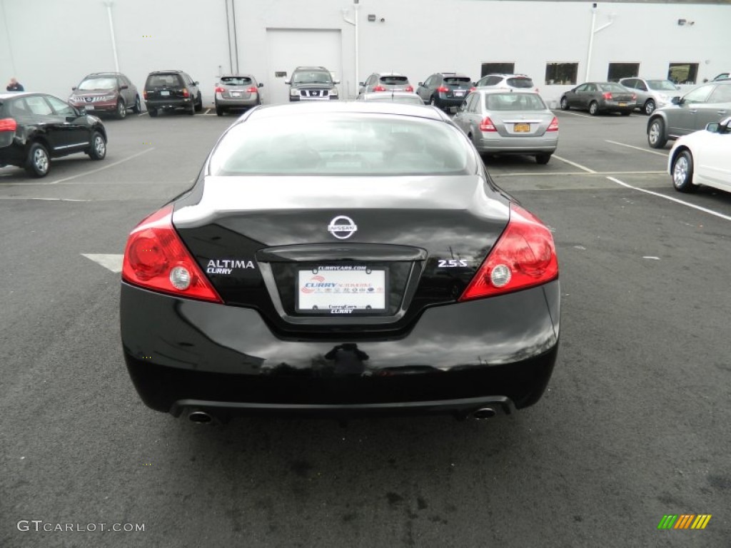 2012 Altima 2.5 S - Super Black / Charcoal photo #4