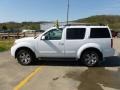Avalanche White - Pathfinder SE 4x4 Photo No. 2