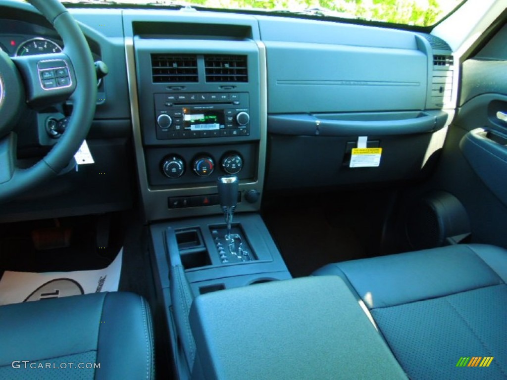 2012 Liberty Latitude - Rescue Green Metallic / Dark Slate Gray photo #18