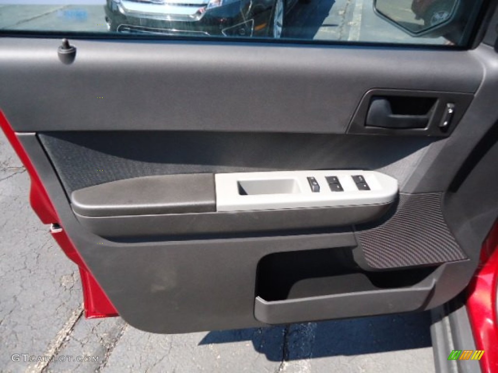 2012 Escape XLT 4WD - Toreador Red Metallic / Charcoal Black photo #11