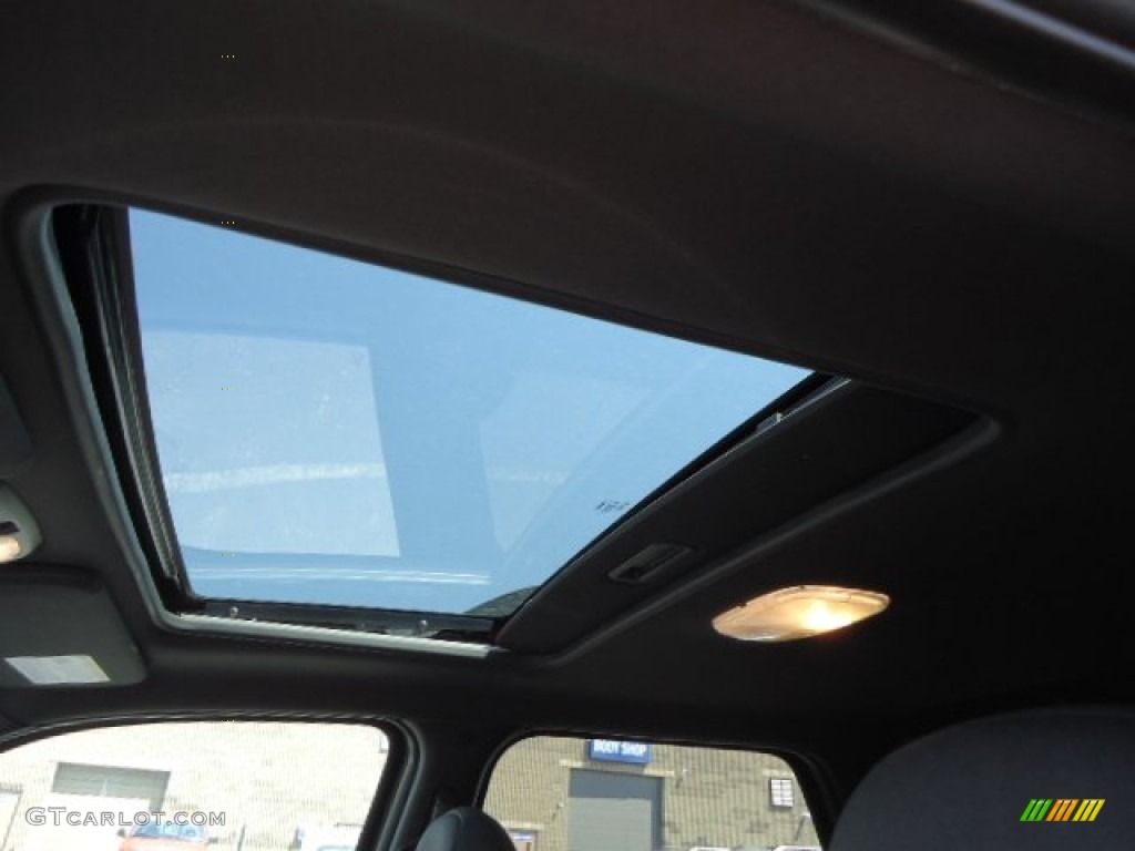 2012 Escape XLT 4WD - Toreador Red Metallic / Charcoal Black photo #12