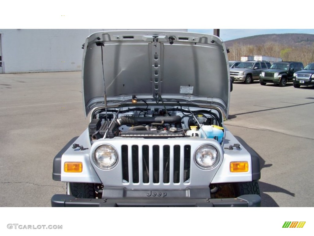 2004 Wrangler X 4x4 - Bright Silver Metallic / Dark Slate Gray photo #19