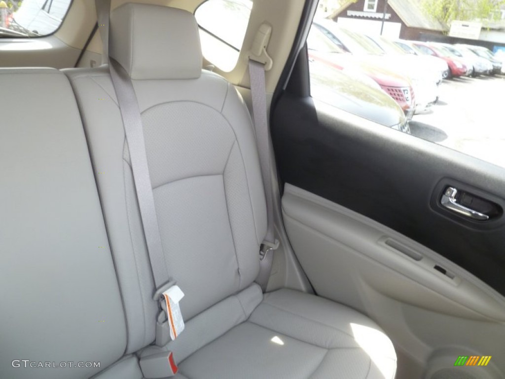 2011 Rogue SL AWD - Silver Ice Metallic / Gray photo #12