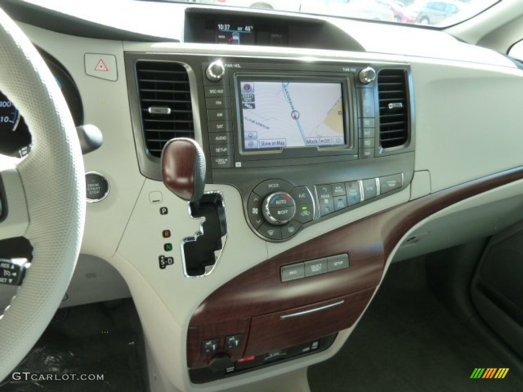 2012 Sienna XLE - South Pacific Pearl / Bisque photo #18