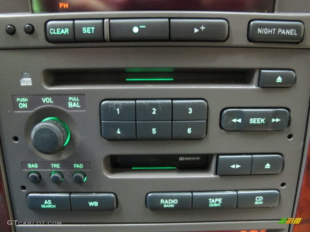 1999 Saab 9-5 SE 2.3T Sedan Controls Photo #63862693