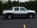 2002 Summit White Chevrolet Avalanche 2500 4WD  photo #16