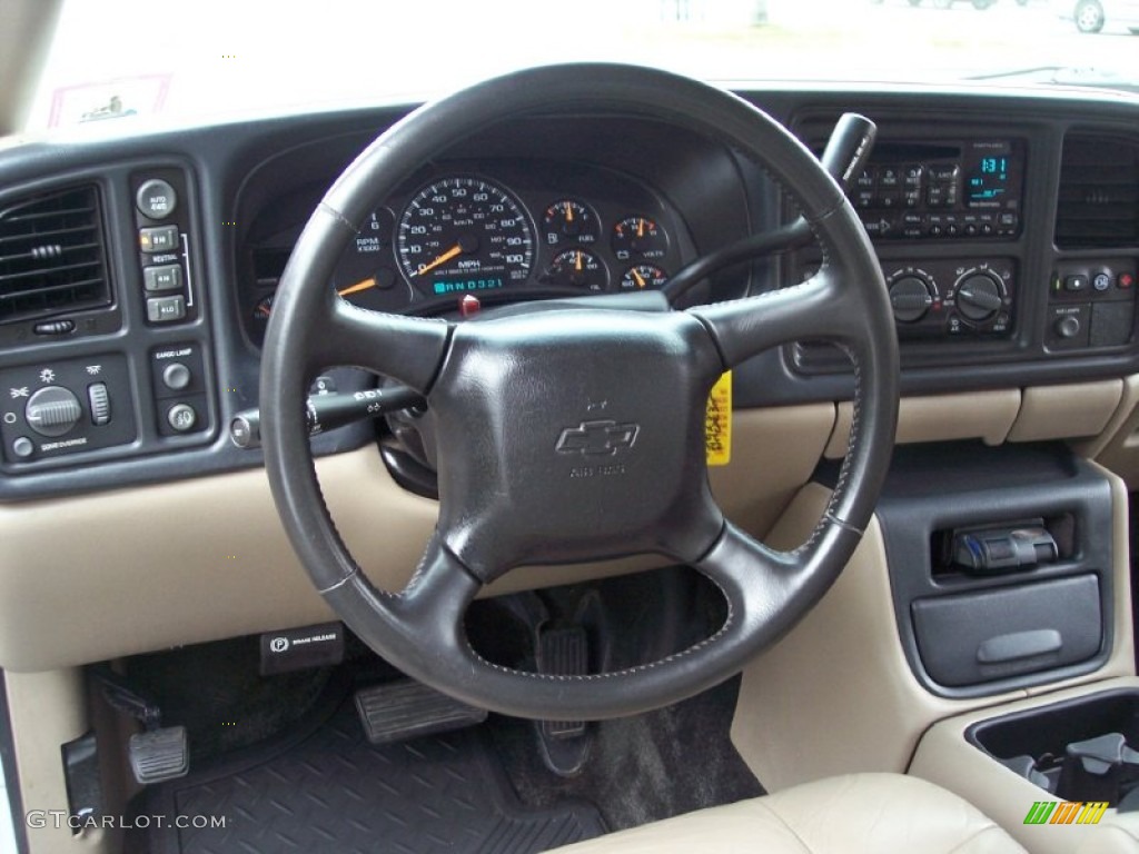 2002 Chevrolet Avalanche 2500 4WD Medium Neutral Steering Wheel Photo #63865973