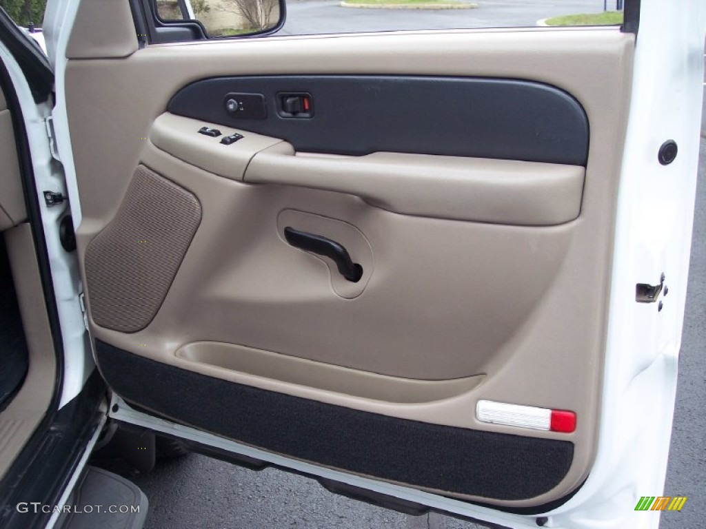 2002 Chevrolet Avalanche 2500 4WD Medium Neutral Door Panel Photo #63866017