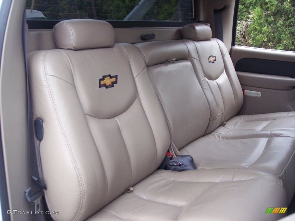 2002 Chevrolet Avalanche 2500 4WD Rear Seat Photos