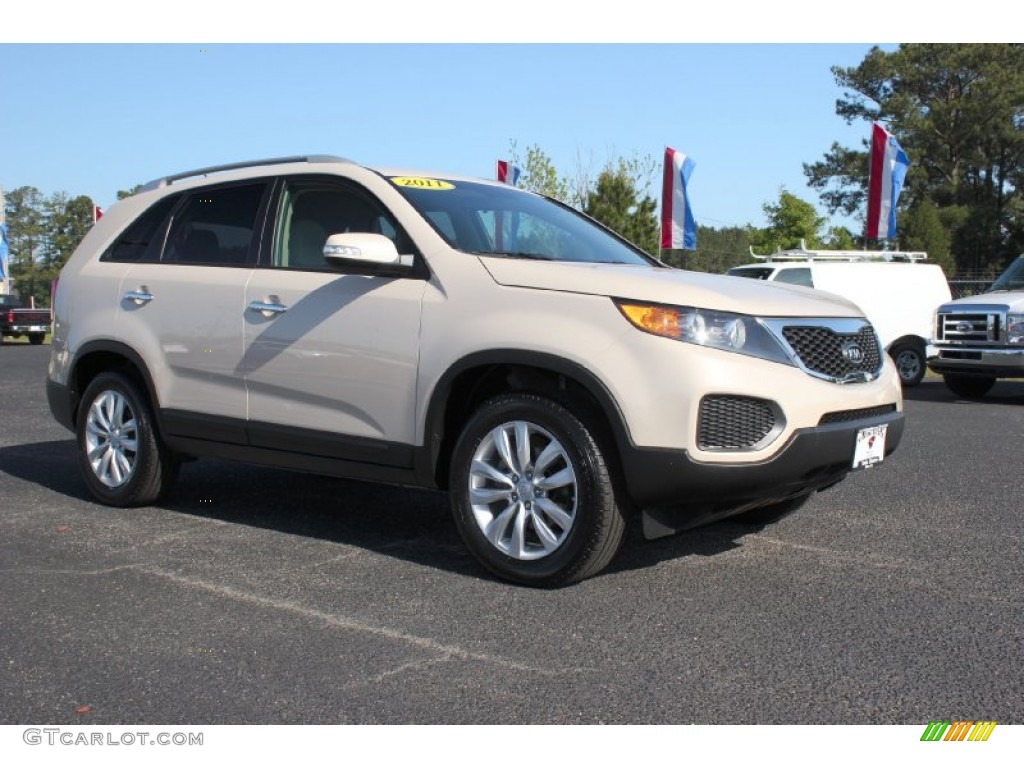 2011 Sorento LX V6 - White Sand Beige / Beige photo #4