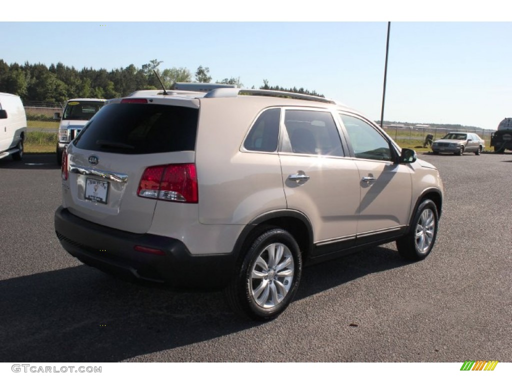 2011 Sorento LX V6 - White Sand Beige / Beige photo #6