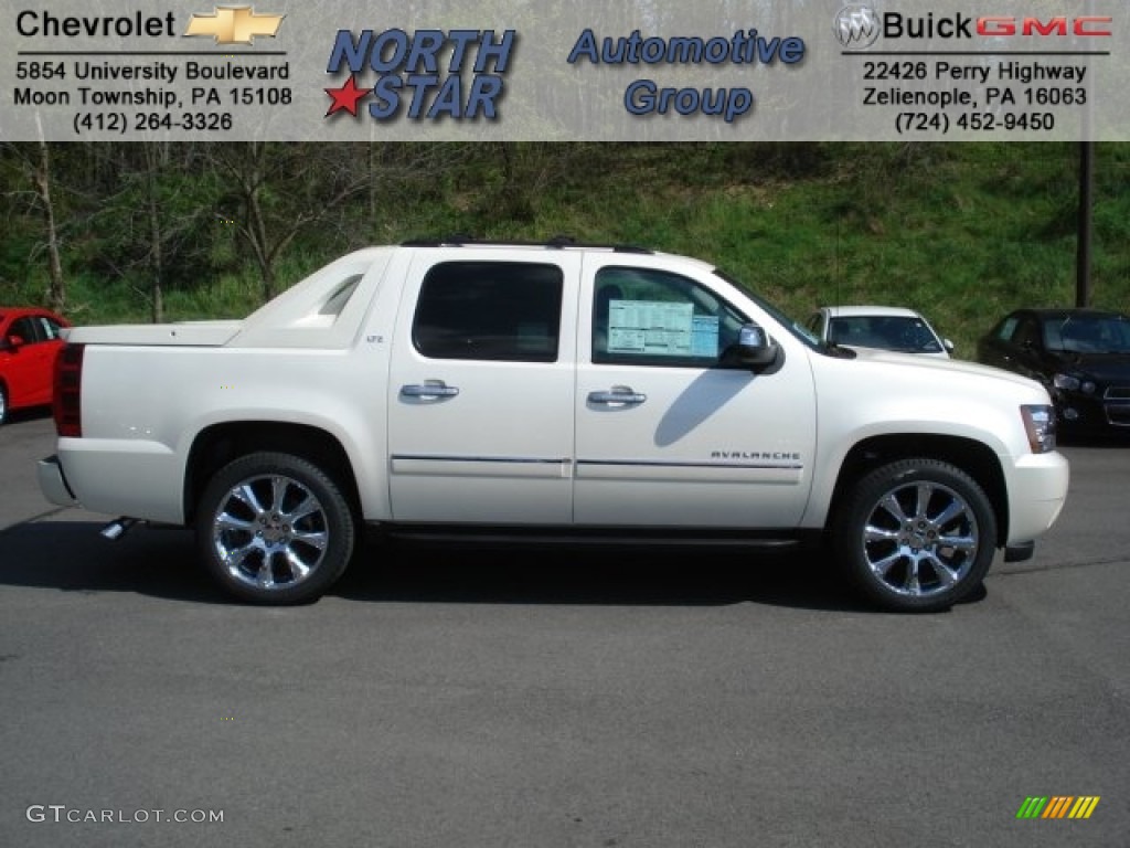 White Diamond Tricoat Chevrolet Avalanche