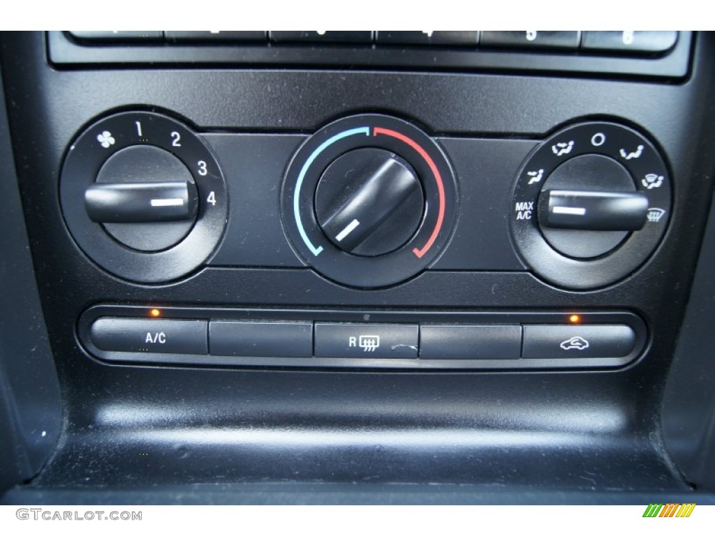 2007 Mustang V6 Deluxe Coupe - Alloy Metallic / Dark Charcoal photo #23