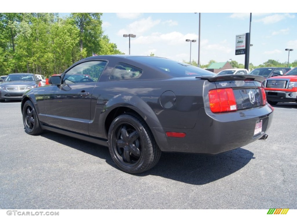 2007 Mustang V6 Deluxe Coupe - Alloy Metallic / Dark Charcoal photo #26