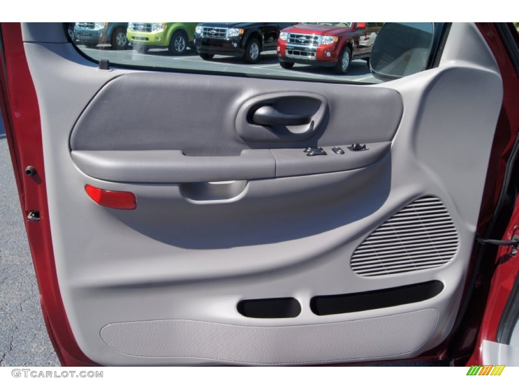 2003 F150 XLT Regular Cab - Toreador Red Metallic / Medium Graphite Grey photo #13