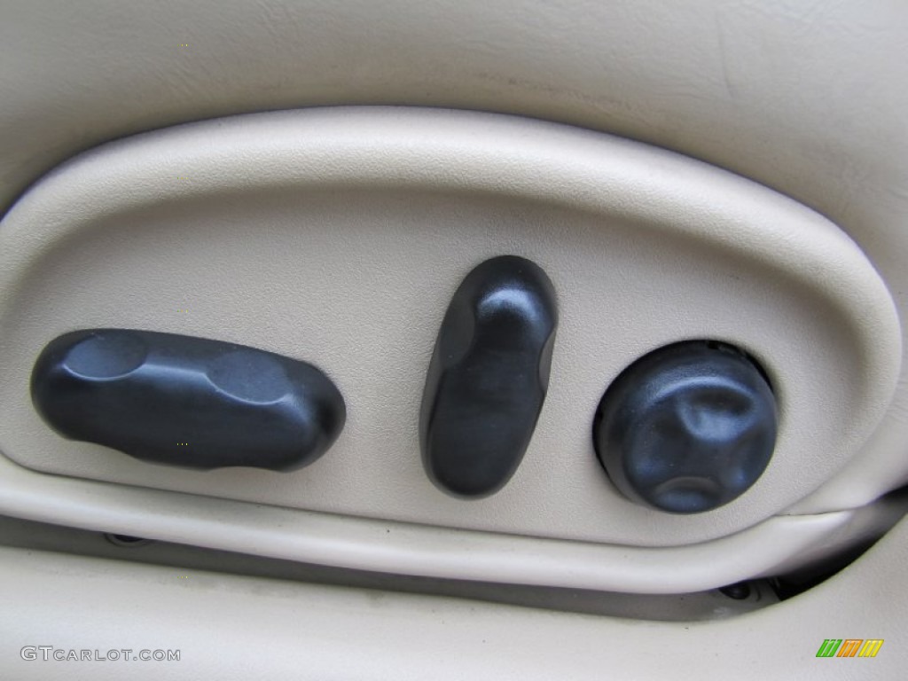 2004 LeSabre Limited - White Gold Flash / Light Cashmere photo #14