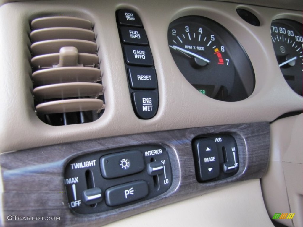 2004 LeSabre Limited - White Gold Flash / Light Cashmere photo #16