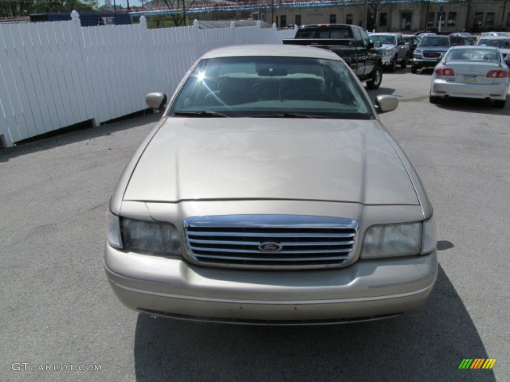 1999 Crown Victoria LX - Harvest Gold Metallic / Medium Parchment photo #4