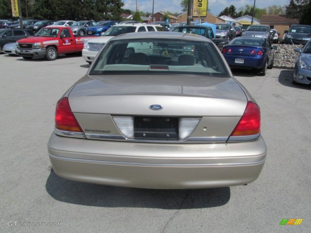 1999 Crown Victoria LX - Harvest Gold Metallic / Medium Parchment photo #7