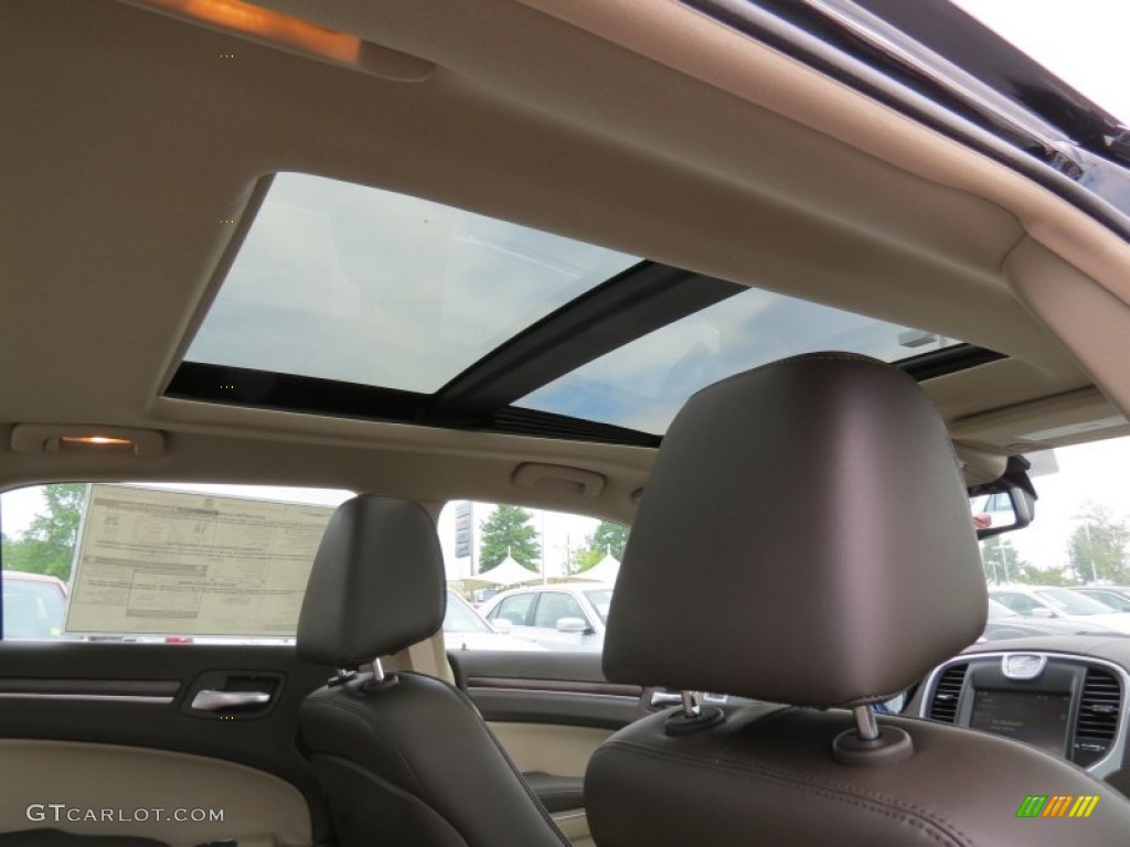 2012 Chrysler 300 C Sunroof Photo 63880613