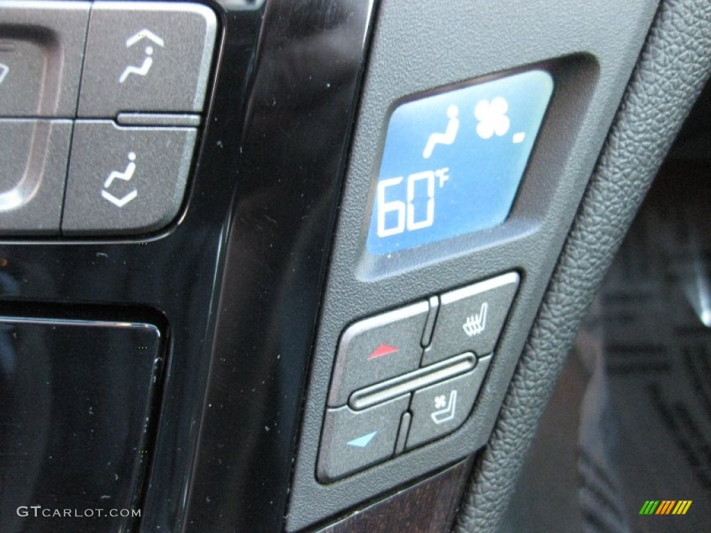 2010 Cadillac CTS -V Sedan Controls Photo #63881327