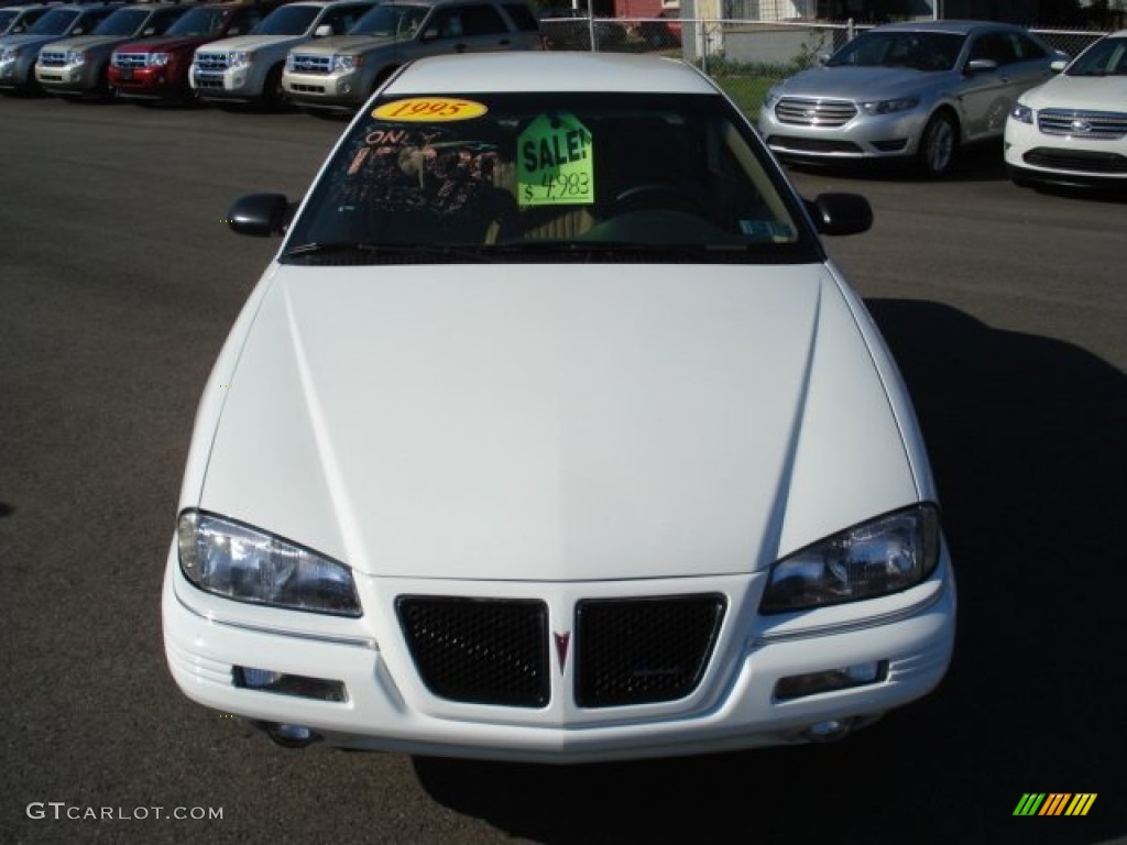 1995 Grand Am SE - Bright White / Taupe photo #2