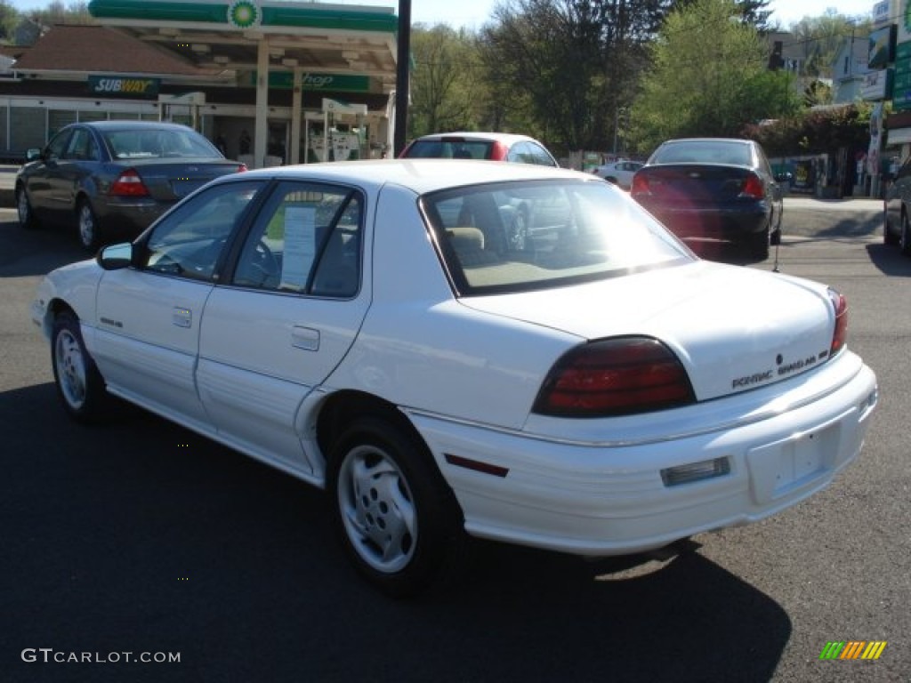 1995 Grand Am SE - Bright White / Taupe photo #4