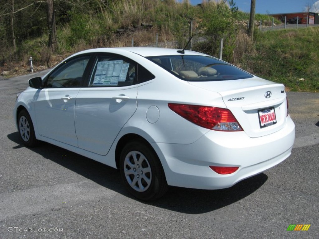 2012 Accent GLS 4 Door - Century White / Beige photo #9