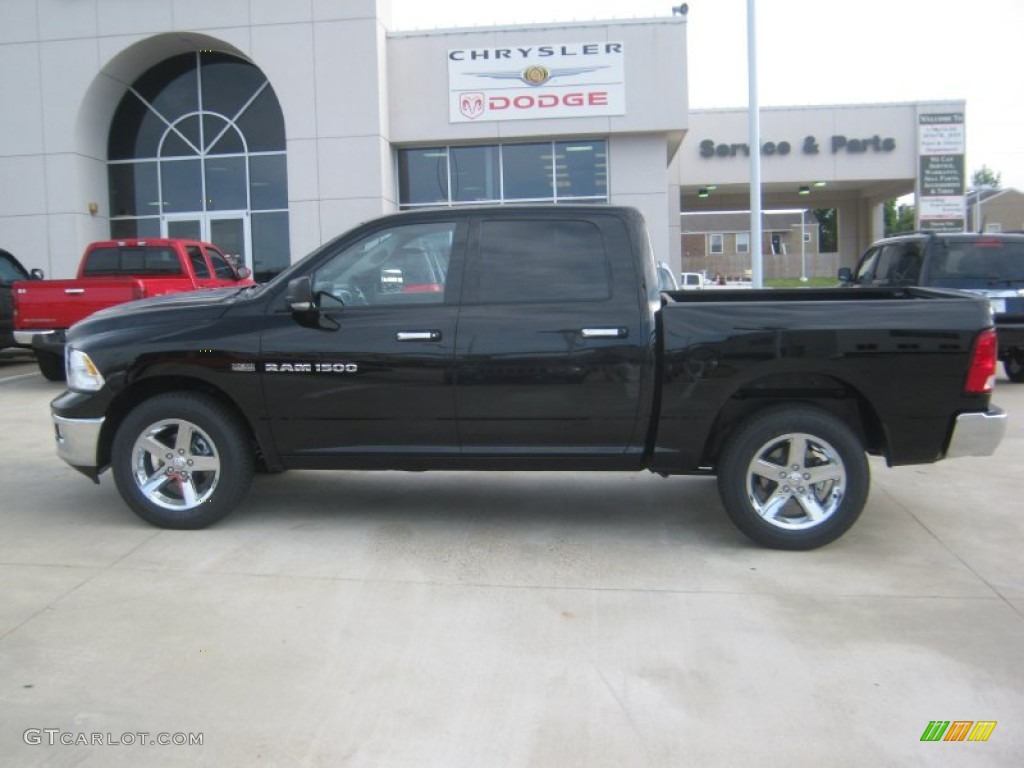 2012 Ram 1500 Lone Star Crew Cab 4x4 - Black / Dark Slate Gray/Medium Graystone photo #2