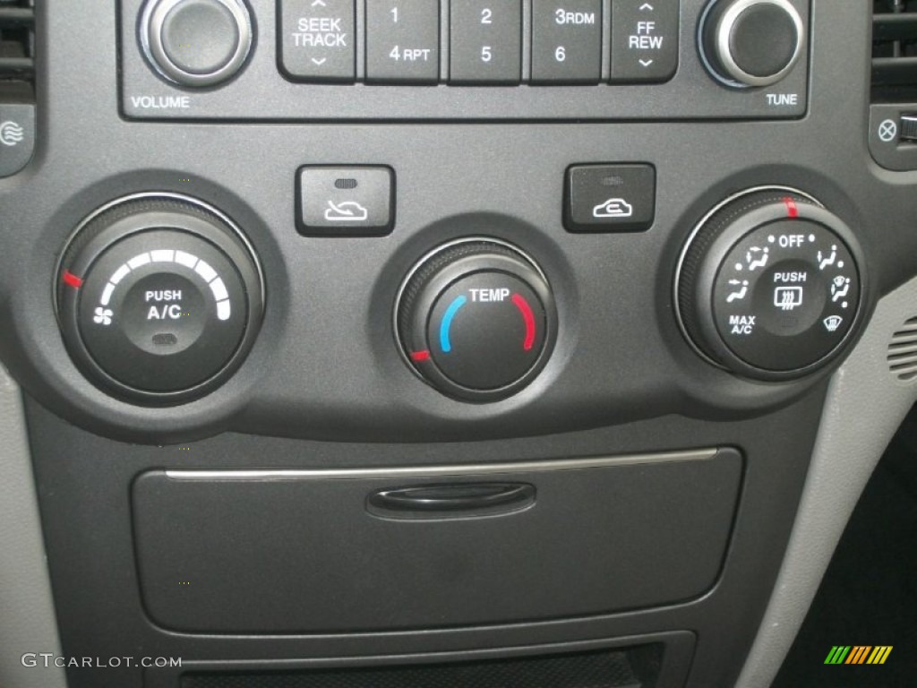 2008 Optima LX - Bright Silver Metallic / Gray photo #16